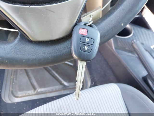 Toyota Rav4 Xle 2014 2T3WFREVXEW104984 Image 11