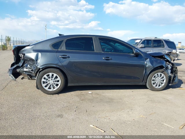 KIA FORTE FE 2022 3KPF24AD1NE503371 Image 14