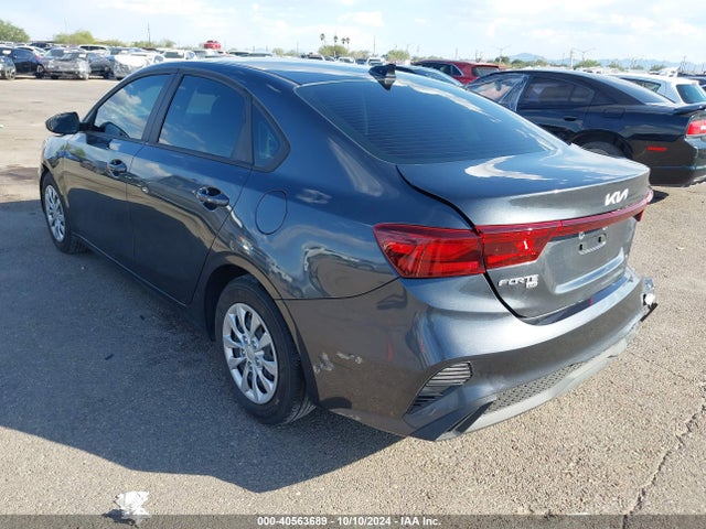 3KPF24AD1NE503371 KIA FORTE FE