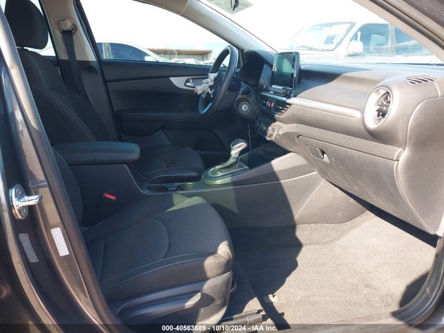 3KPF24AD1NE503371 KIA FORTE FE