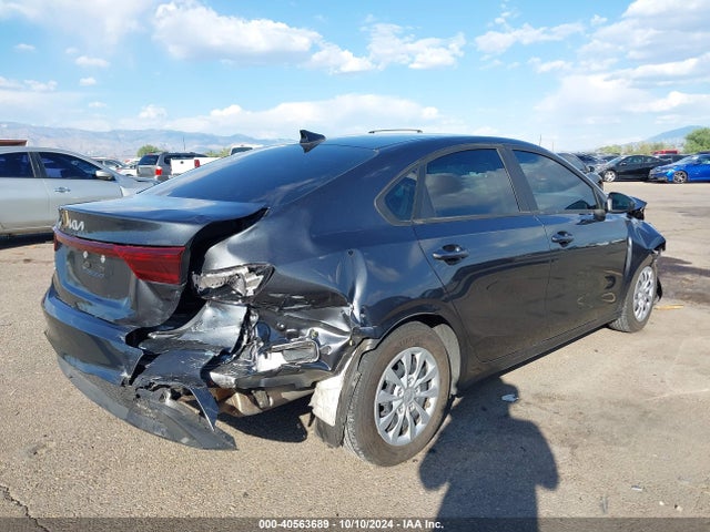 3KPF24AD1NE503371 KIA FORTE FE