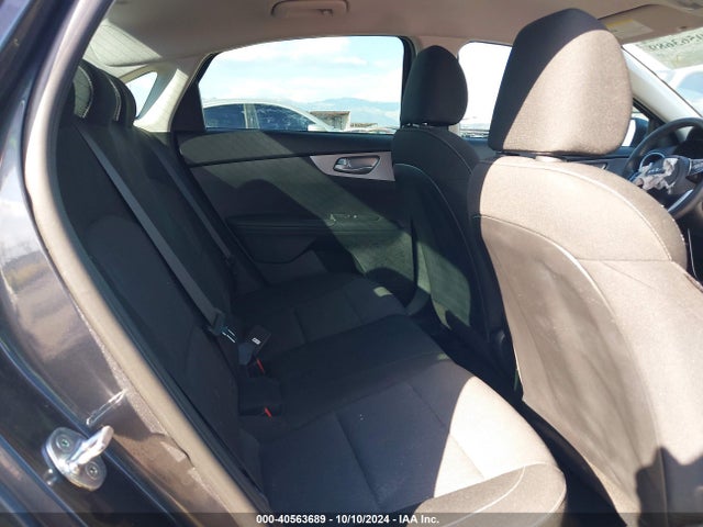 3KPF24AD1NE503371 KIA FORTE FE