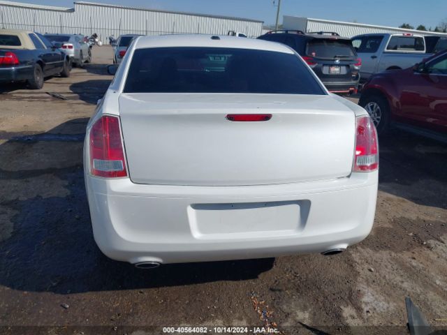 2C3CCABT5EH105660 Chrysler 300 300s