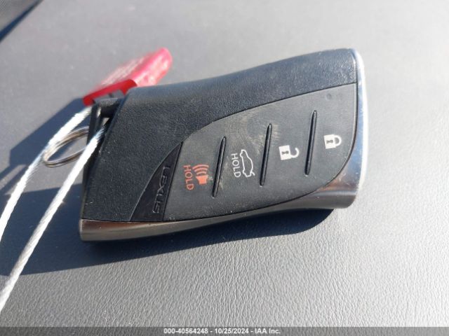 58ADA1C1XPU035161 Lexus ES 300H