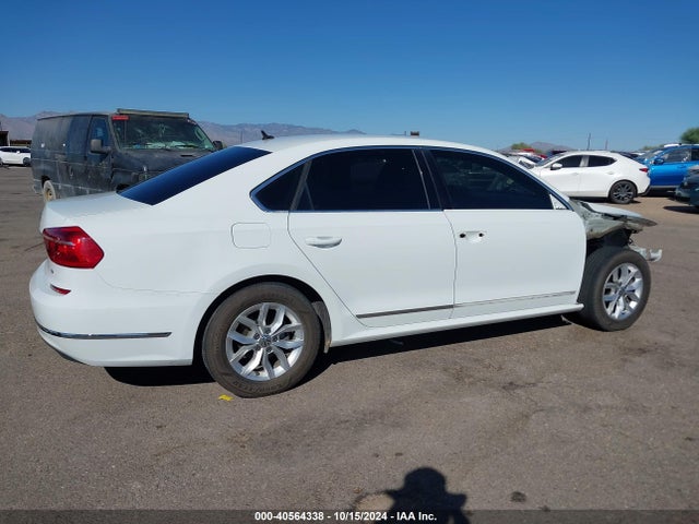 Volkswagen Passat 1.8t S 2016 1VWAT7A39GC041245 Image 14