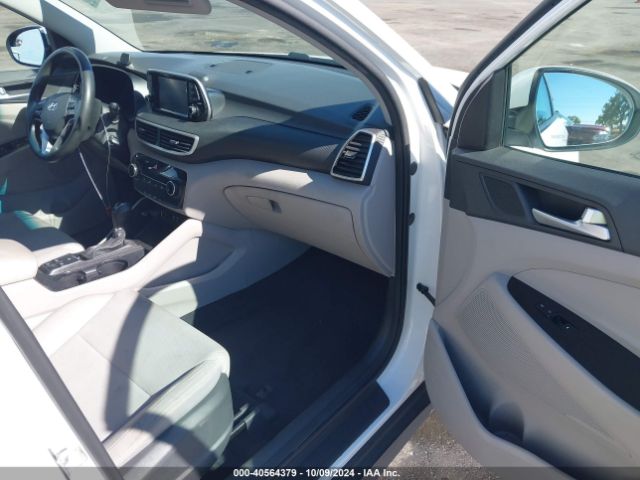 2019 HYUNDAI TUCSON KM8J2CA49KU879670 Photo 4