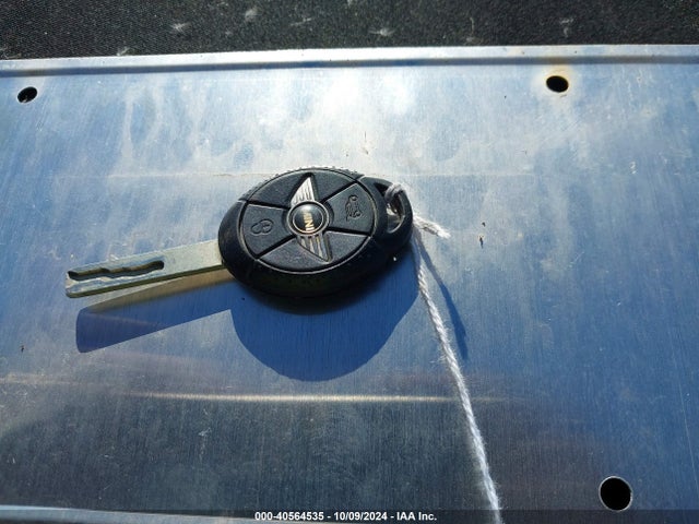 2008 MINI COOPER WMWRF33518TF67505 Photo 10