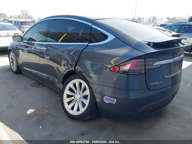 2017 TESLA MODEL X 5YJXCAE43HF055854 Photo 2