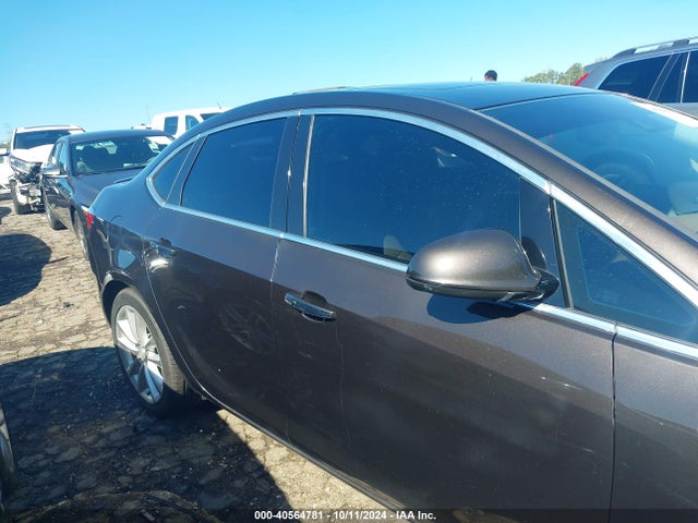 1G4PS5SK4E4113143 Buick Verano Leather Group