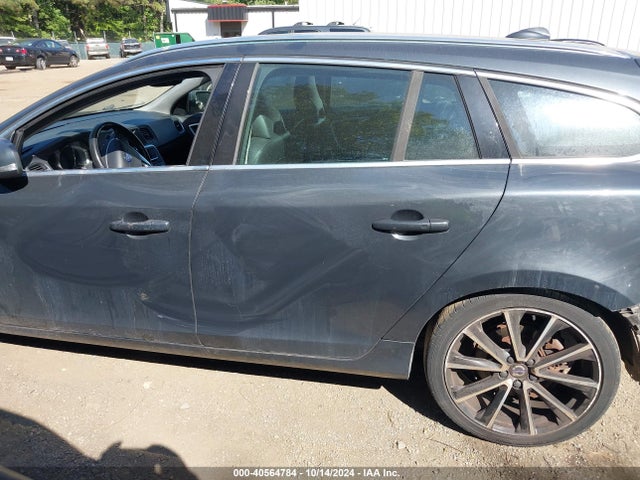 Volvo V60 T5 Drive-e Platinum 2016 YV140MEM1G1298335 Image 14