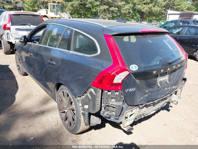 Volvo V60 T5 Drive-e Platinum 2016 YV140MEM1G1298335 Image 3