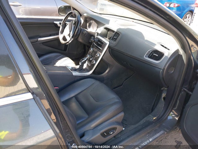 Volvo V60 T5 Drive-e Platinum 2016 YV140MEM1G1298335 Image 5