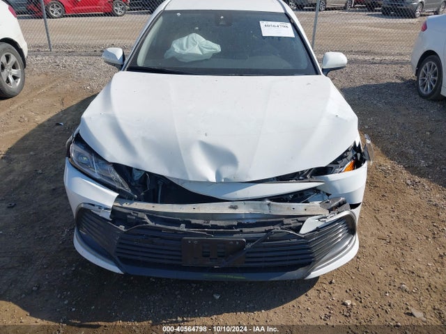Toyota CAMRY LE 2022 4T1C11AK6NU696231 Image 6