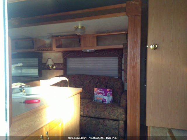 Продажа на аукционе авто 2004 Keystone Laredo, vin: 4YDF29B234J457017, номер лота: 40564891