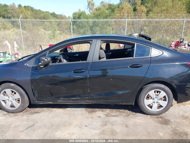 Chevrolet Cruze Ls Auto 2018 1G1BC5SM8J7151103 Image 15