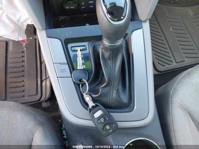 Hyundai ELANTRA SE 2017 5NPD84LF4HH173424 Image 11