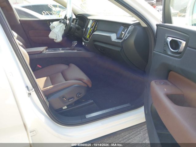 LYV102RK3KB315966 Volvo Xc60 T5 Momentum