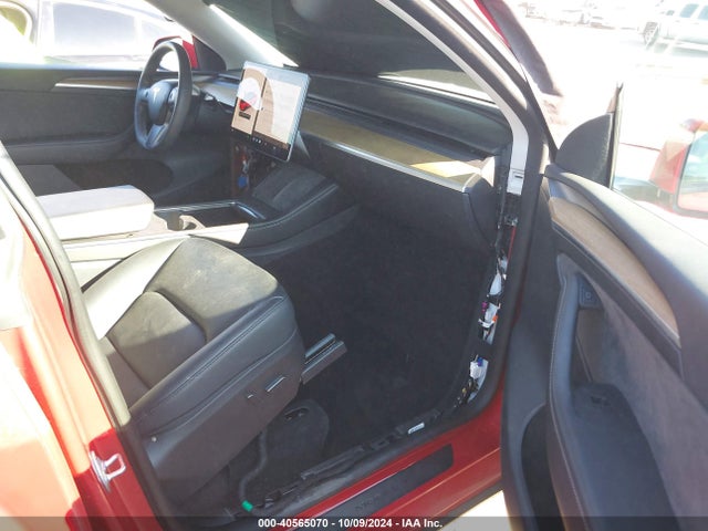 2022 TESLA MODEL Y 7SAYGDEE2NA022343 Photo 4