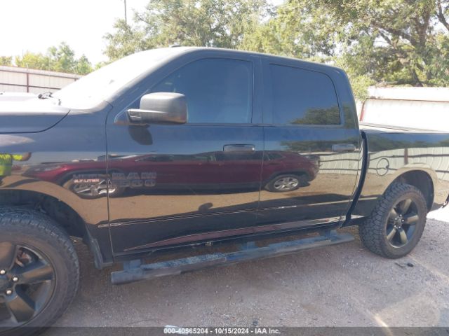 3C6RR7KT1HG523278 RAM 1500 Express  4x4 5'7 Box