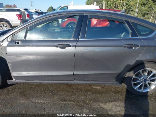 3FA6P0HD4LR257797 Ford FUSION SE