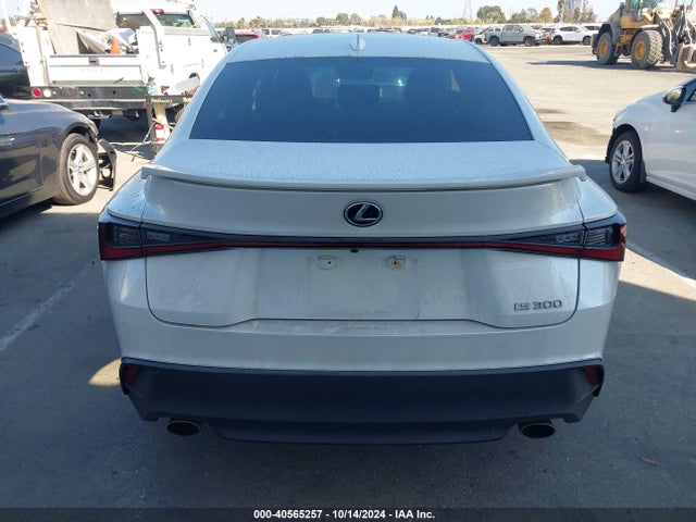 Lexus IS 300 2021 JTHAA1D26M5114076 Image 17