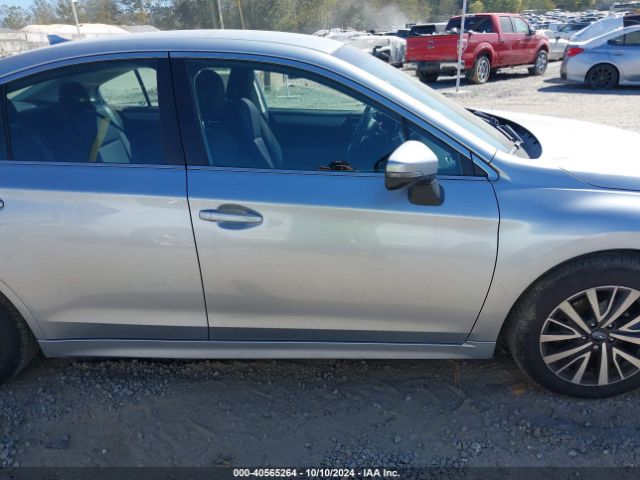 4S3BNAF69J3029525 Subaru Legacy 2.5i Premium