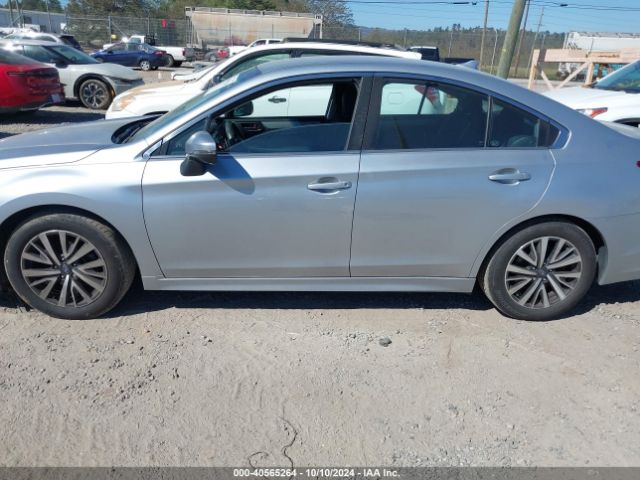 4S3BNAF69J3029525 Subaru Legacy 2.5i Premium
