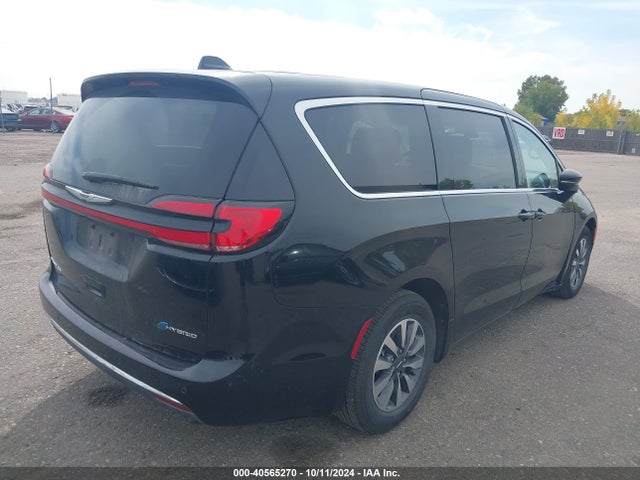 2C4RC1S72RR137636 Chrysler Pacifica Hybrid Select