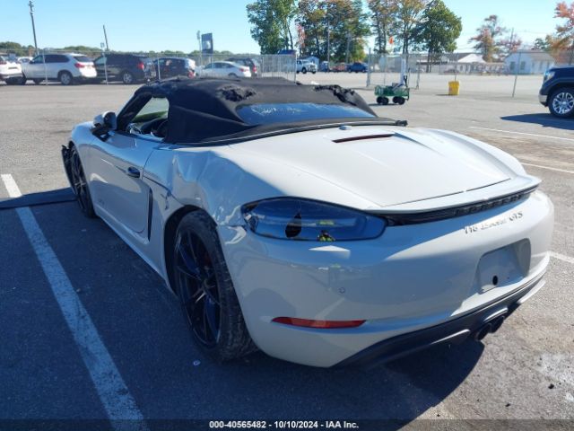 2018 PORSCHE 718 BOXSTER WP0CB2A87JS229367 Photo 2