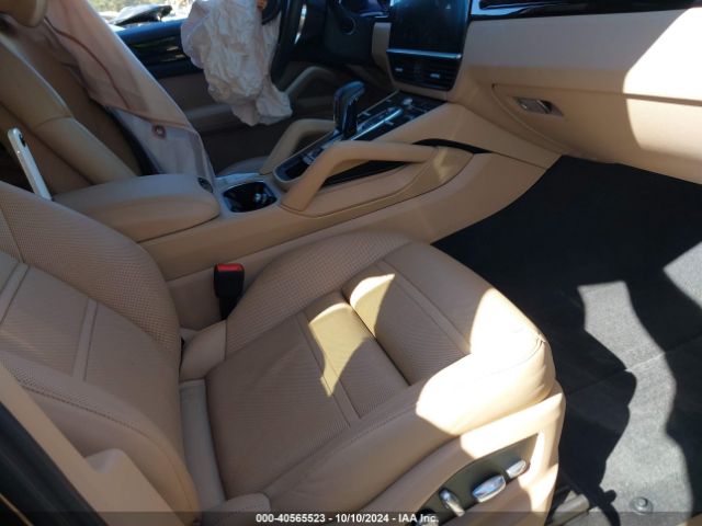 WP1AA2AY6KDA02346 Porsche Cayenne