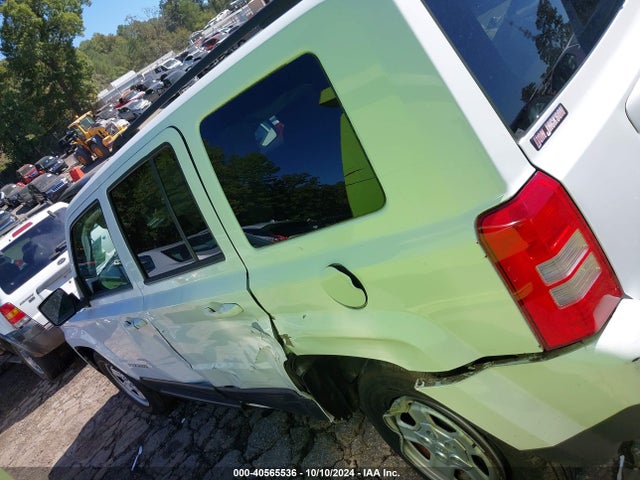 Jeep Patriot Sport 2015 1C4NJPBB8FD318038 Image 14
