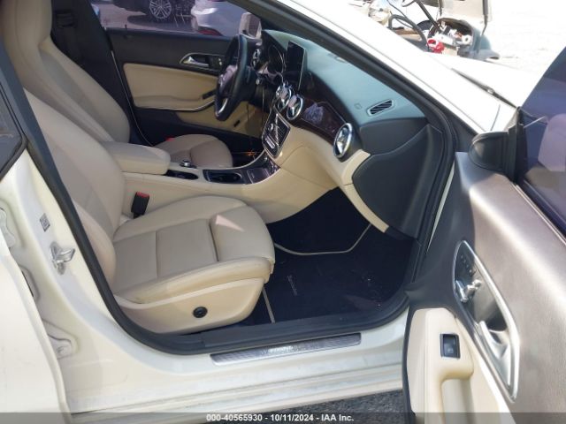 WDDSJ4GB1JN589123 Mercedes-Benz CLA 250 4MATIC