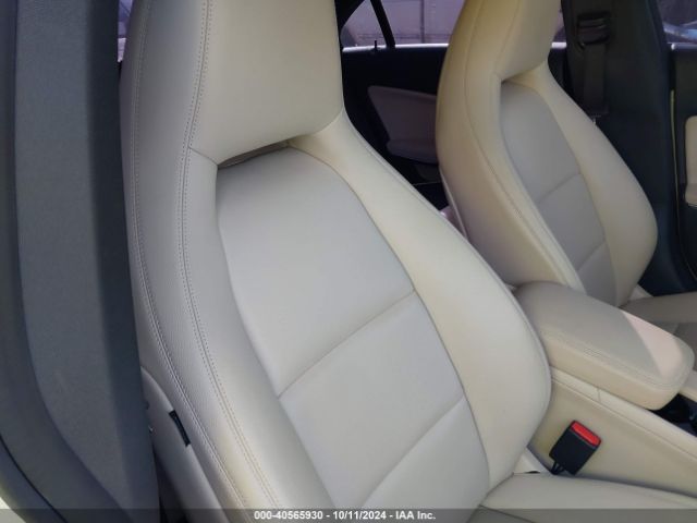 WDDSJ4GB1JN589123 Mercedes-Benz CLA 250 4MATIC