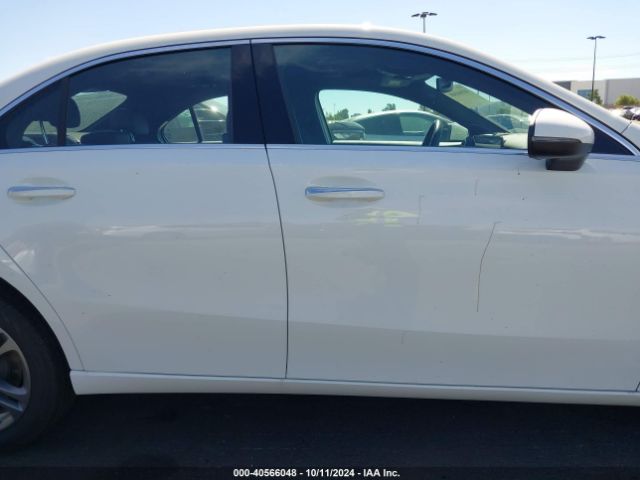W1K3G4EB5LJ216747 Mercedes-Benz A 220