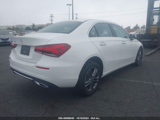 W1K3G4EB5LJ216747 Mercedes-Benz A 220