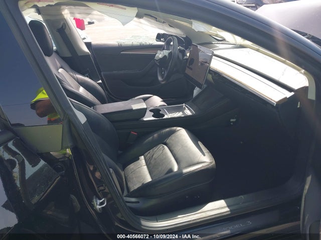 2021 TESLA MODEL 3 5YJ3E1EBXMF065511 Photo 4