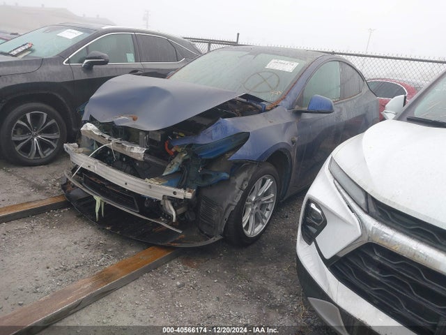 2021 TESLA MODEL Y 5YJYGDEE9MF279045 Photo 1