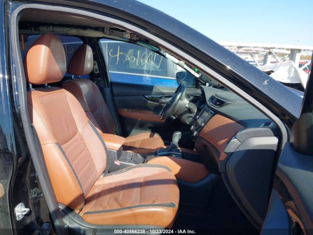 JN8AT2MV4HW273212 Nissan Rogue Sl