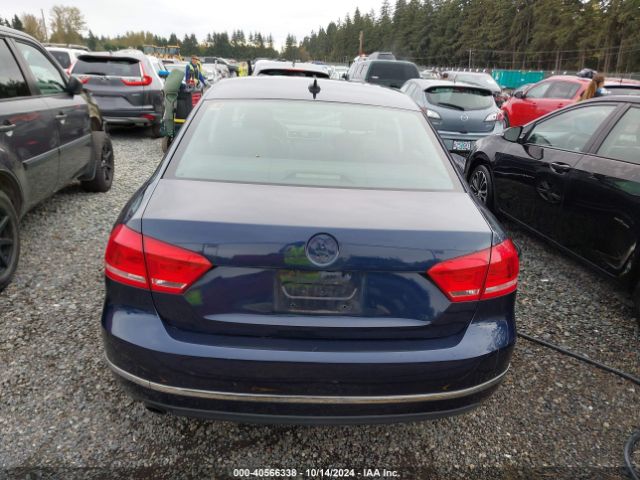 1VWBT7A31FC067843 Volkswagen Passat 1.8t Se