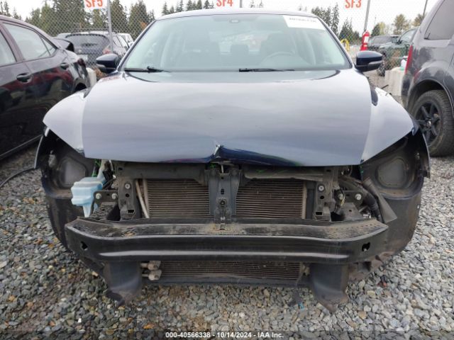 1VWBT7A31FC067843 Volkswagen Passat 1.8t Se