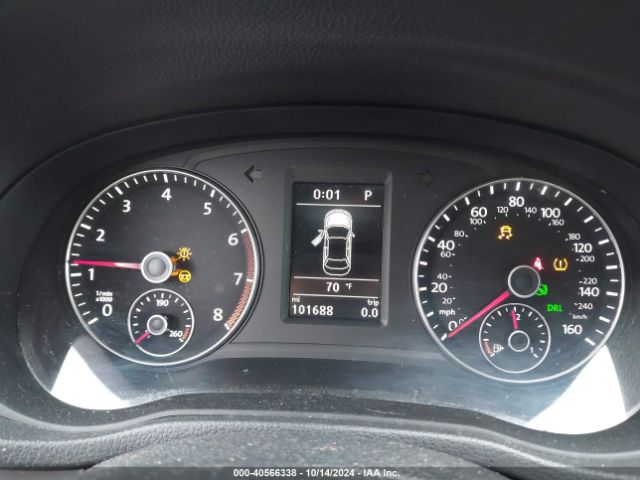 1VWBT7A31FC067843 Volkswagen Passat 1.8t Se