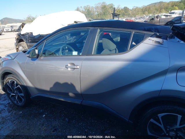 NMTKHMBX0KR093085 Toyota C-HR XLE