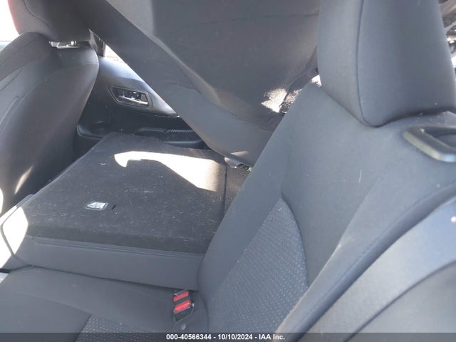 NMTKHMBX0KR093085 Toyota C-HR XLE