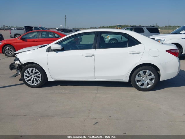 Toyota COROLLA LE 2018 2T1BURHE5JC070778 Image 13