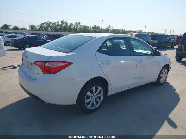 Toyota COROLLA LE 2018 2T1BURHE5JC070778 Image 4