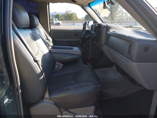 Продаж на аукціоні авто 2005 Chevrolet Tahoe Ls, vin: 1GNEK13T95J219799, номер лоту: 40566534