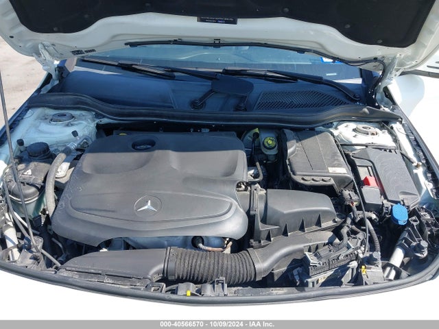 WDDSJ4GB4EN097885 Mercedes-Benz CLA 250 4MATIC