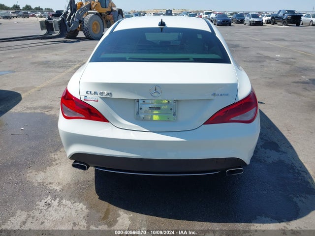 WDDSJ4GB4EN097885 Mercedes-Benz CLA 250 4MATIC