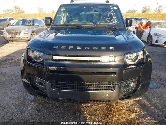 SALEXEEU2R2257701 Land Rover Defender 110 P400 X