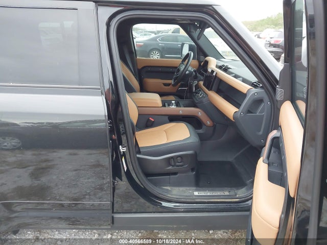 SALEXEEU2R2257701 Land Rover Defender 110 P400 X